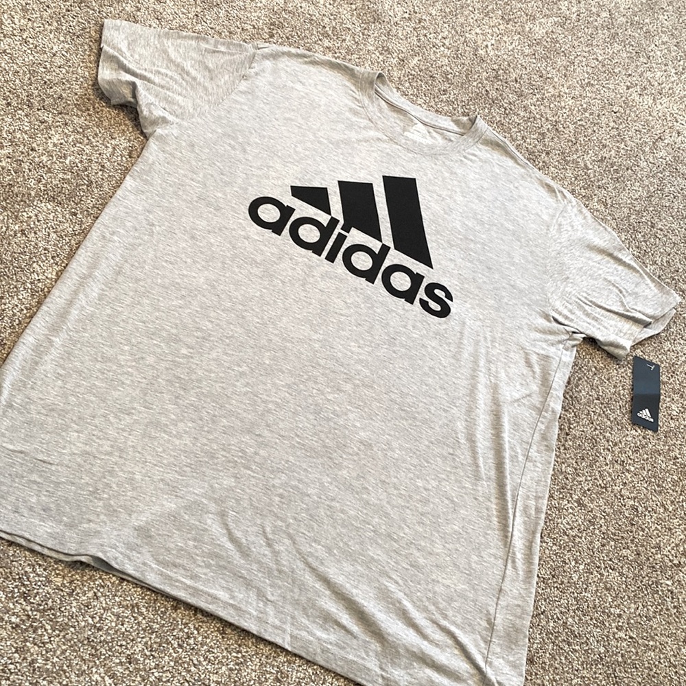 Mens 2xl adidas tshirt - brand new !